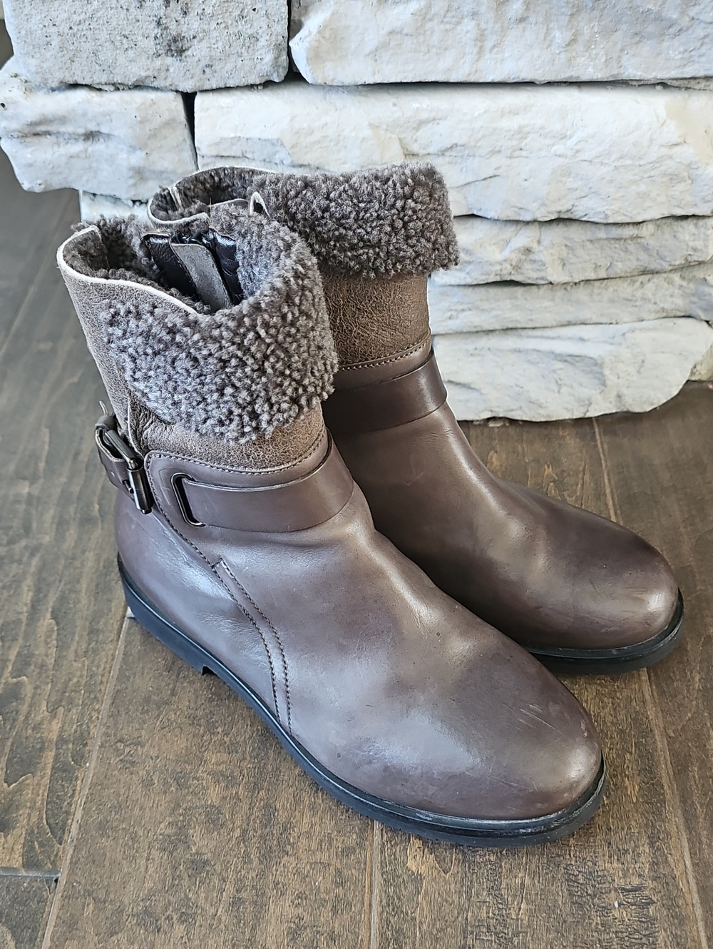 Beautiful Attilio Giusti Leombruni (AGL) Shearling Foldover Ankle Boot - Sz 6.5 - Picture 10 of 14